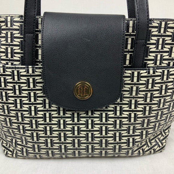 TOMMY HILFIGER CLASSIC TOTE PURSE - Picture 2 of 6